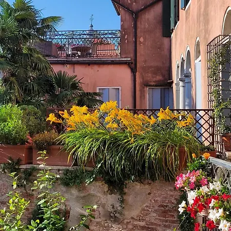 Doppia Con Bagno E Terrazza Rum i privatbostad *