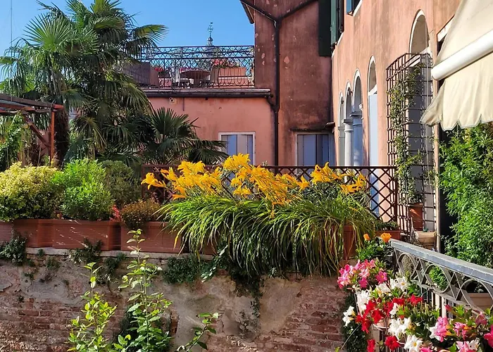 Doppia Con Bagno E Terrazza בית אירוח *