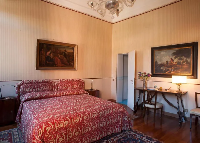 Doppia Con Bagno E Terrazza ホームステイ